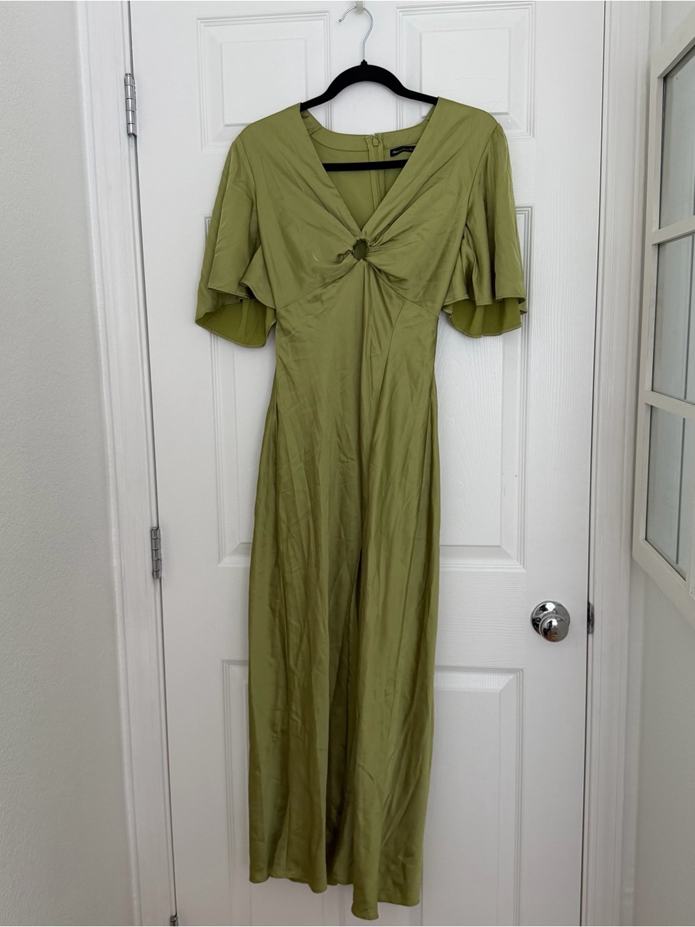 Green V-Neck Maxi Dress with Knot Detail